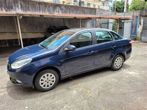 comprar Fiat Grand Siena em Niterói .